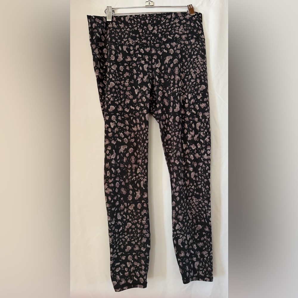 Fabletics Black and Pink Patterned Leggings